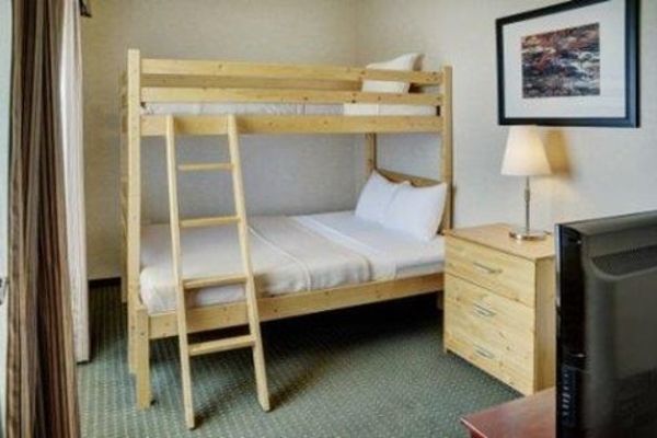 LAKEVIEW INN SLAVE LAKE (Whitecourt)